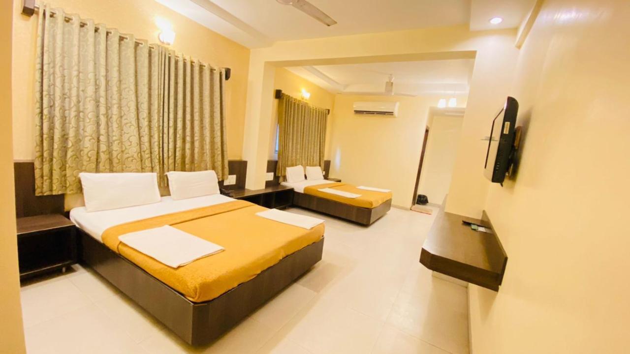 Hotel Sai Gurusthan Shirdi Exterior foto