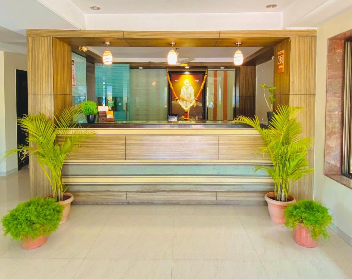 Hotel Sai Gurusthan Shirdi Exterior foto